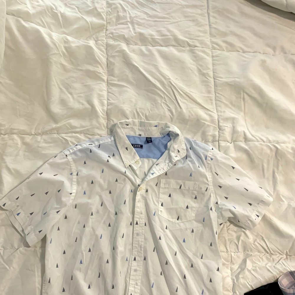 Mens button up shirt. Short sleeve.